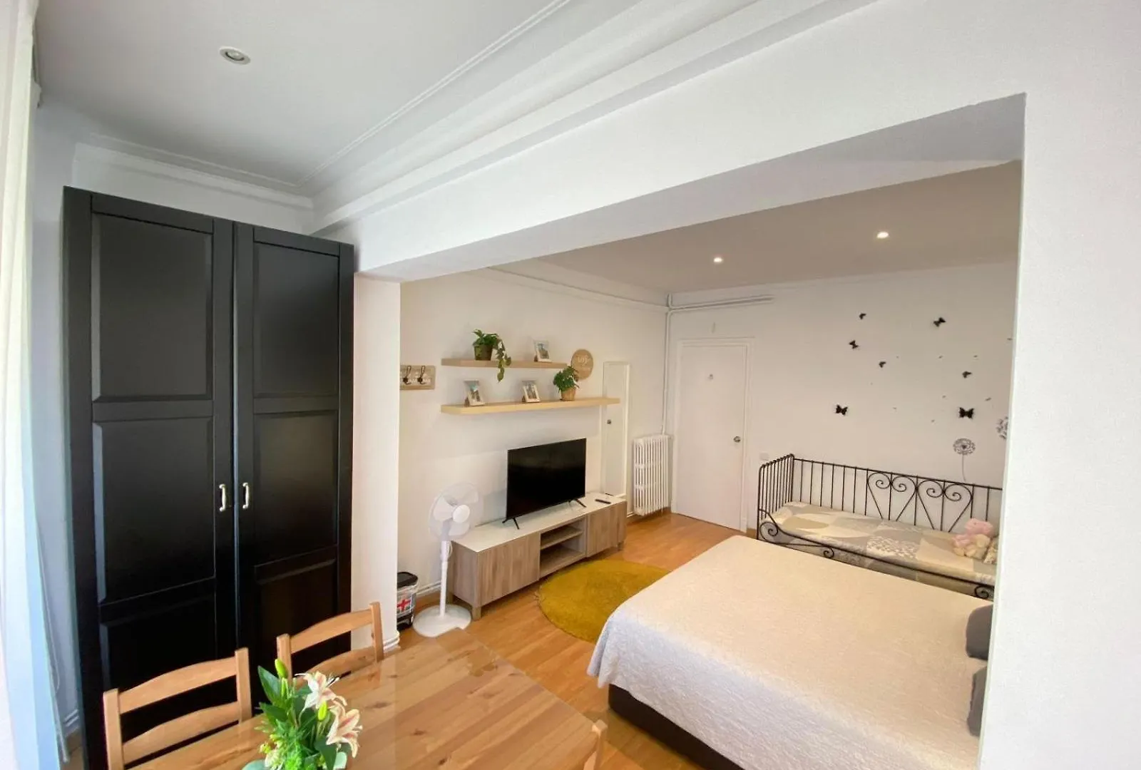 לינה וארוחת בוקר ברצלונה Maribel Rooms